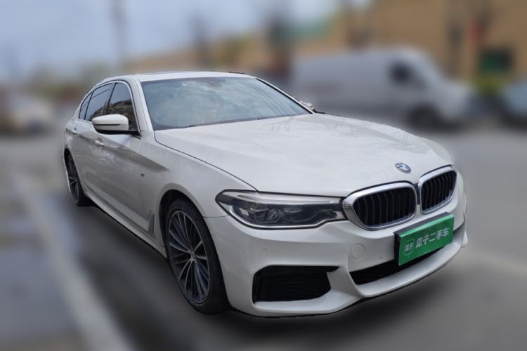 Used BMW 5 Series 2020 530Li Leading Model M Sport Package Front Right 45 Deg