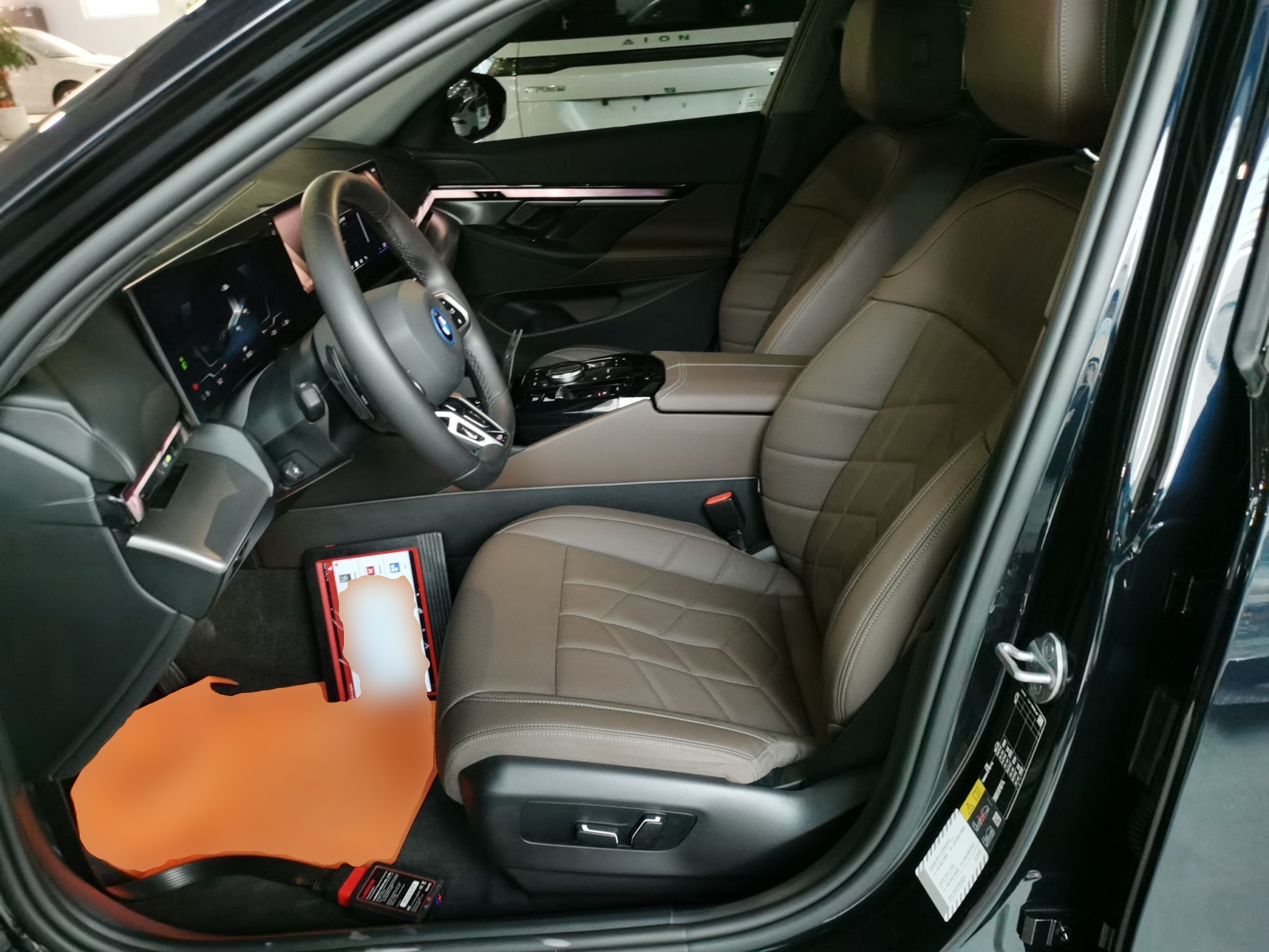 Переднее сиденье в автомобиле