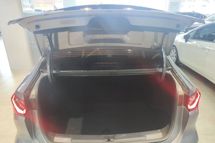 Used Roewe i5 2023 1.5L CVT Luxury Edition Trunk