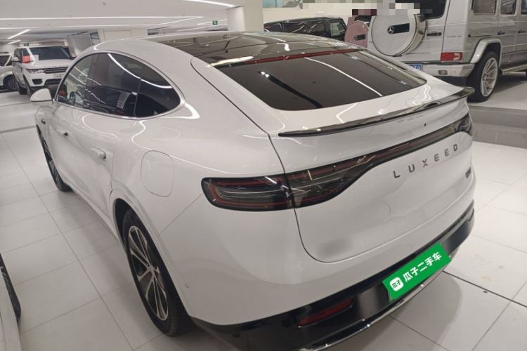 Used Hima Luxeed R7 2024 All-Electric 802 km Max
