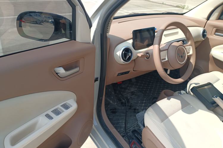 Used Wuling Hongguang MINIEV 2025 Four-Door Version Advanced Edition Driver Seat