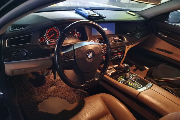 Used BMW 7 Series 2011 730Li Elegant Model
