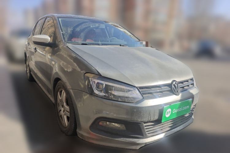 Used Volkswagen Polo 2011 1.4L Manual ZhiLe Edition Front Right 45 Deg