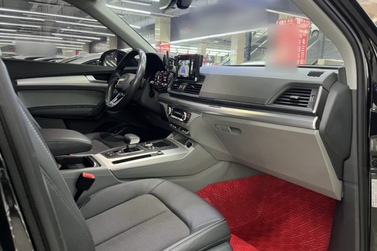 Used Audi Q5L 2018 40 TFSI Prestige Fashion Edition China V Interior 2