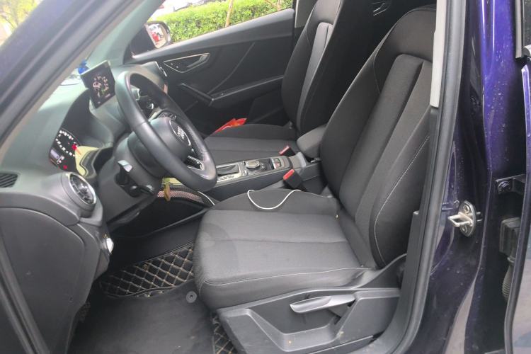 Used Audi Q2L 2018 35 TFSI Launch Exclusive Edition China VI Left Front Seat