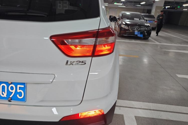 Used Hyundai ix25 2015 1.6L Automatic Two-Wheel Drive Smart GLS Trim Right Rear Taillight