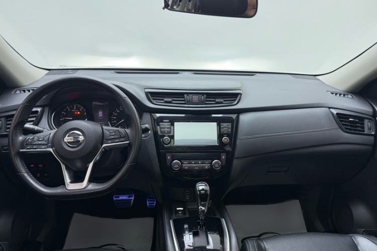 Used Nissan X-Trail 2017 2.5L CVT Luxury Edition 4WD Interior 1