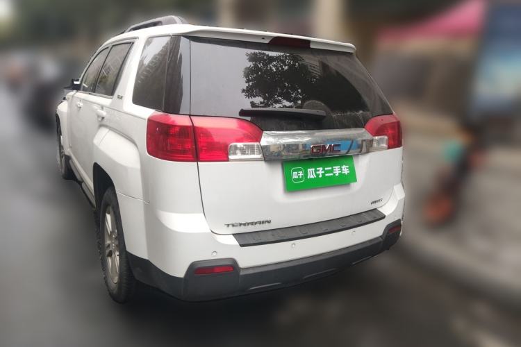 Used GMC TERRAIN 
