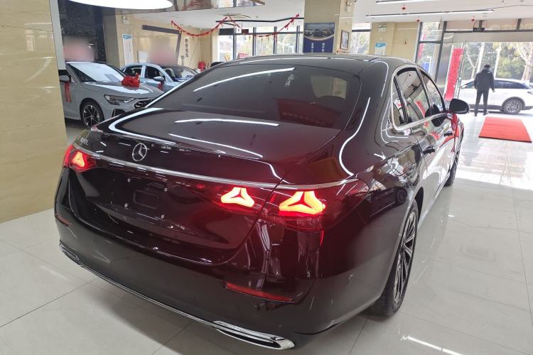 Used Mercedes-Benz E-Class 2024 Facelift E 300 L Luxury Edition
