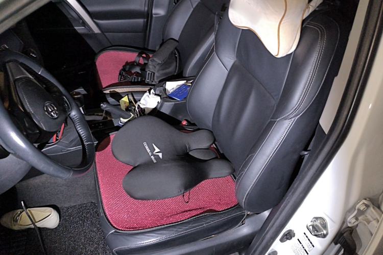 Used Toyota RAV4 2013 2.5L Automatic 4x4 Luxury Edition Left Front Seat