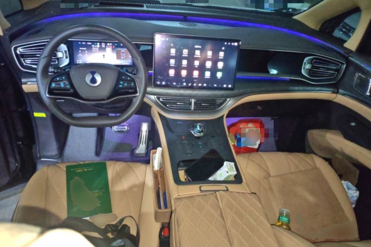 Used Denza D9 2025 DM-i Intelligent Drive 1020 Four-Wheel Drive Prestige Model