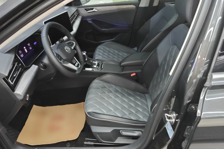 Used Volkswagen Sagitar 2023 300TSI DSG Excellence Edition
