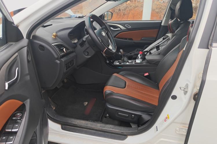 Used BYD Qin New Energy 2015 1.5T Dual-Crown Flagship Plus Edition
