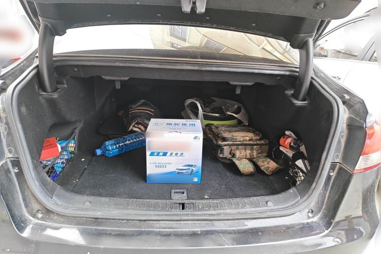 Used Zotye Z700 2016 1.8T Manual Luxury Model Trunk