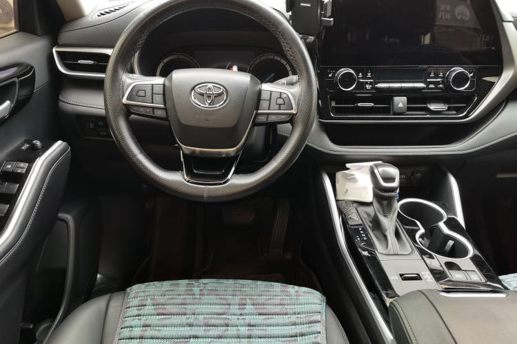 Used Toyota Highlander 2022 Dual-Engine 2.5L Four-Wheel Drive Prestige Version 7 Seats Steering Wheel