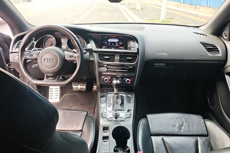 Used Audi RS 5 2013 RS 5 Cabriolet
