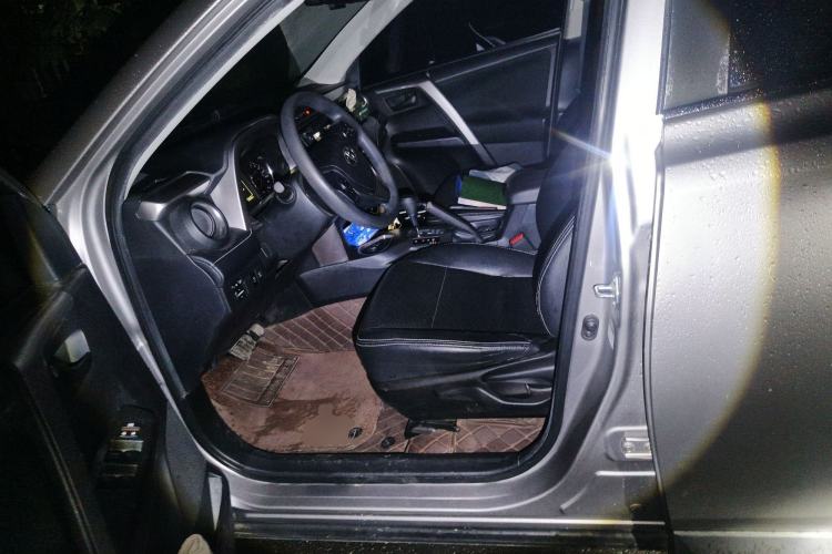 Used Toyota RAV4 2019 2.0L CVT Two-Wheel Drive Fashion X Limited Edition China VI Standard