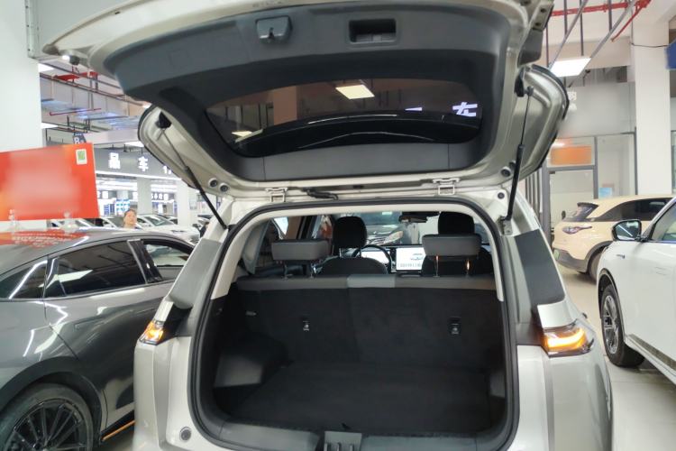 Used AION Y 2022 Plus 70 Enjoy Edition Trunk