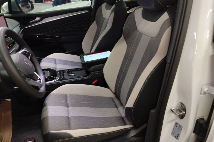 Used Volkswagen ID.4 CROZZ 2021 Long-Range PURE+ Two-Wheel Drive Version
