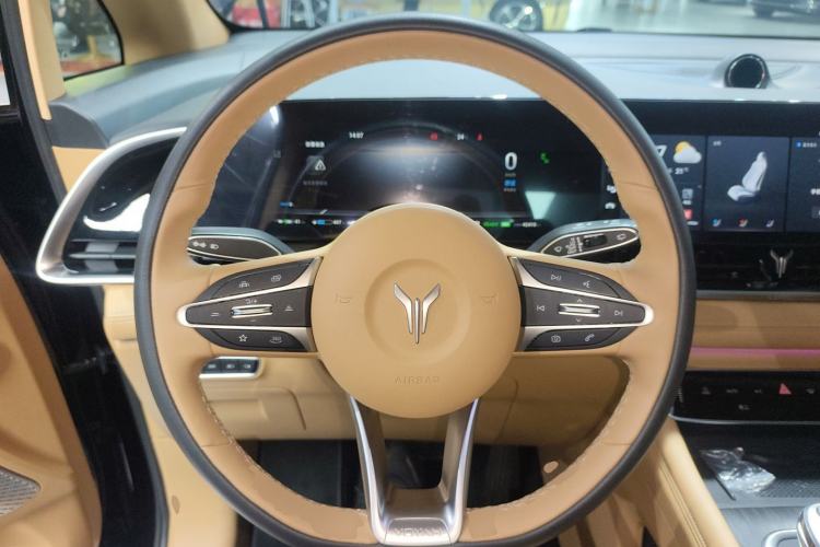 Used VOYAH Dream 2024 PHEV Extended-Range Premium Edition Steering Wheel