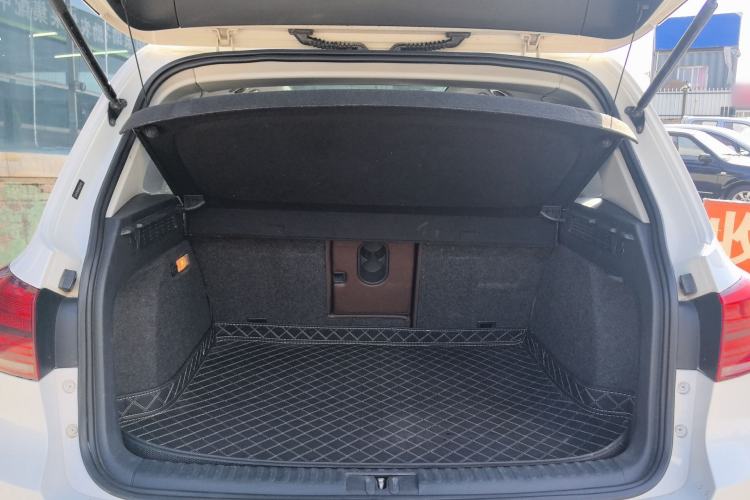 Used Volkswagen Tiguan 2015 1.8TSI Automatic Two-Wheel Drive Luxury Model Trunk