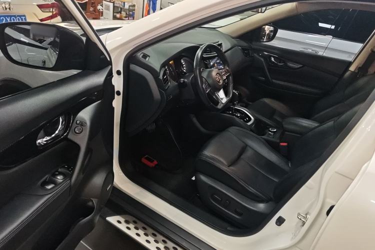 Used Nissan X-Trail 2019 2.5L CVT Smart Connect Luxury Edition 4WD
