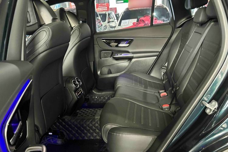 Used Mercedes-Benz GLC 2023 Facelift GLC 260 L 4MATIC Dynamic Version 5 Seats Exterior 9