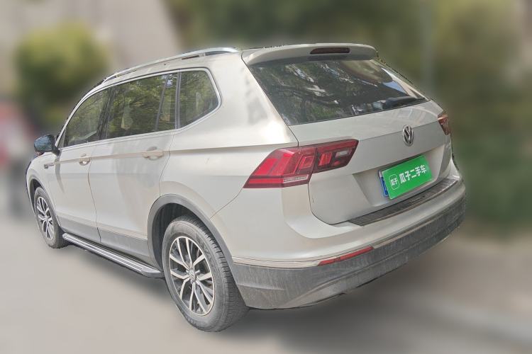 Used Volkswagen Tiguan L 2017 330TSI Automatic Two-Wheel Drive Luxury Edition Rear Left 45 Deg