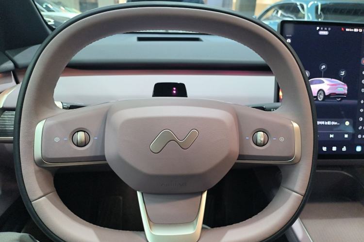 Used ONVO L60 2024 60 kWh Rear-Drive Version
