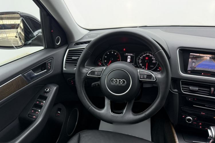 Used Audi Q5 2013 40 TFSI Comfort Edition Steering Wheel