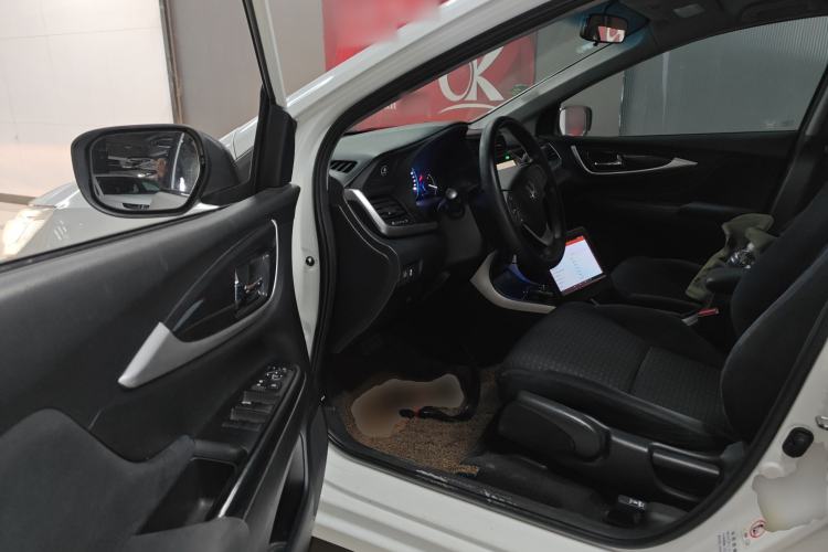 Used Honda Crider 2015 1.8L automatic luxury edition
