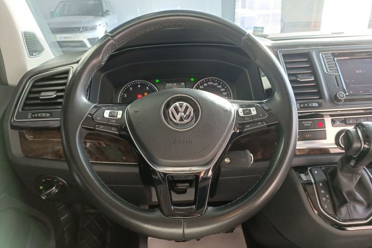 Used Volkswagen Multivan 2018 2.0 TSI Four-Wheel Drive Comfort Edition 7-Seater
