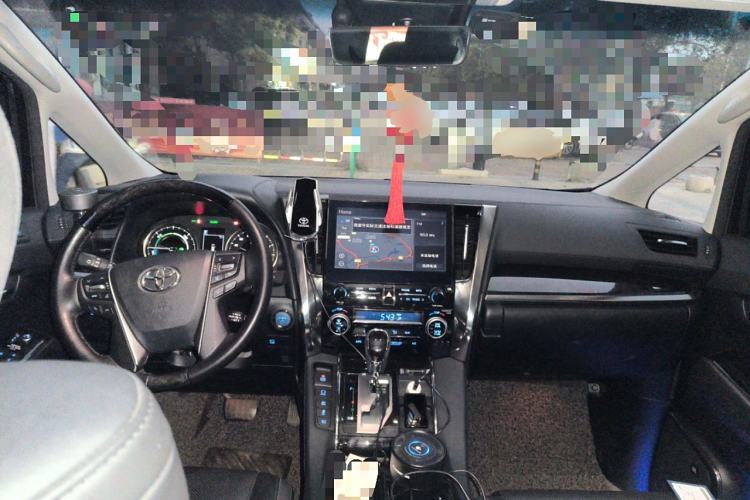Used Toyota Vellfire 2023 Crown Dual-Engine 2.5L HV Luxury Edition Center Console
