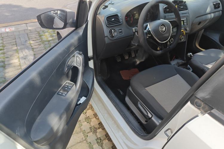 Used Volkswagen Polo 2016 1.4L Manual Fashion Model