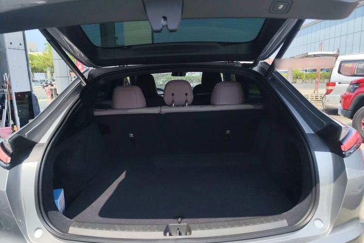 Used ONVO L60 2024 60 kWh Rear-Drive Version