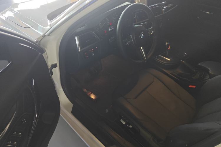 Used BMW 3 Series 2016 316Li Fashion Model
