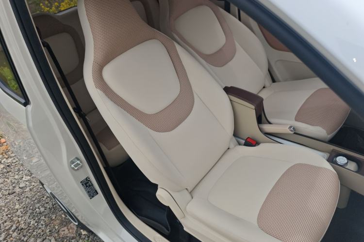 Used Wuling Hongguang MINIEV 2024 3rd Generation 215km Youth Edition Right Front Seat