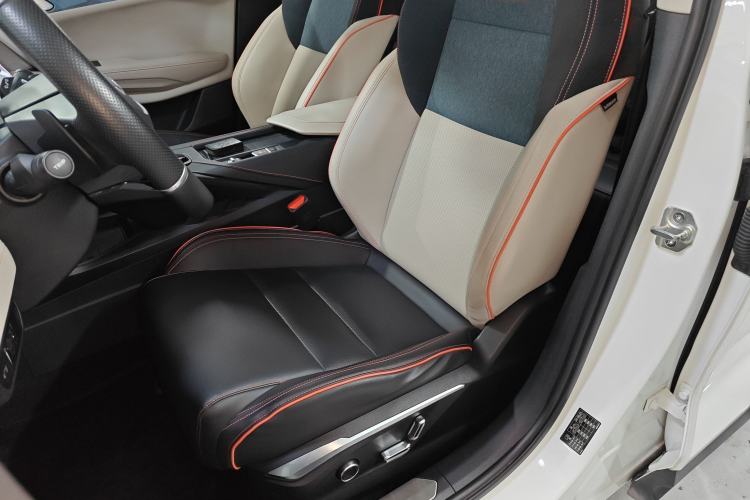 Used Lynk & Co 06 2021 1.5T Shero Pink Special Edition
