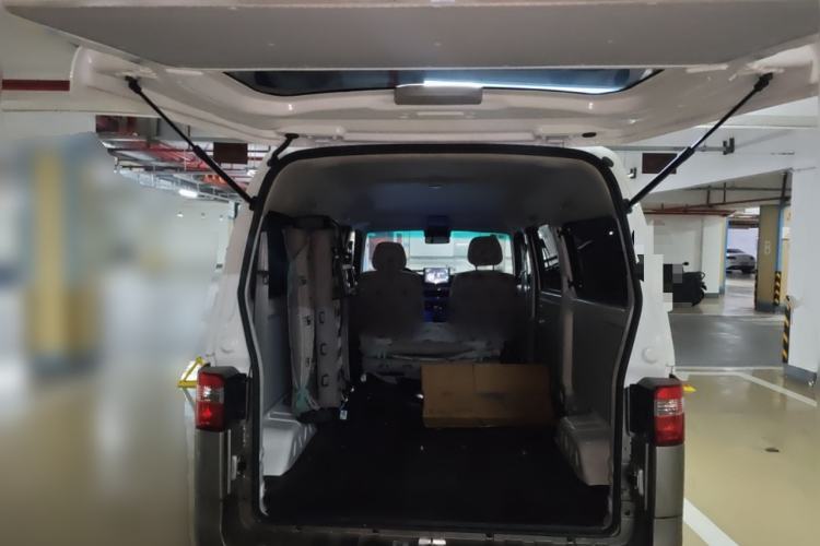 Used Jinbei Hiace X30 2024 1.5L Wealthy-Style Passenger Van 5/6/7 Seater