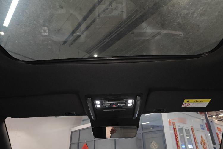 Used Formula Leopard Titanium 3 2025 501 km Range Rear-Wheel Drive Intelligent Driving Max Edition