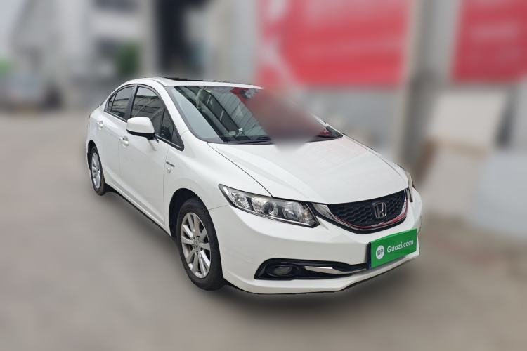 Used Honda Civic 2014 1.8L automatic comfort version Front Right 45 Deg