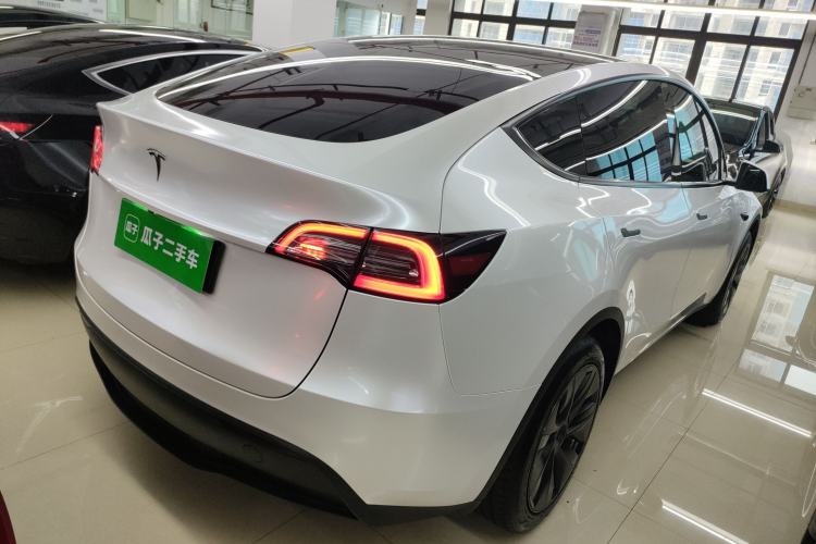 Used Tesla Model Y 2024 Rear-Wheel-Drive Version Rear Right 45 Deg