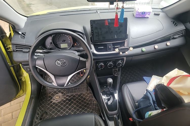 Used Toyota YARiS L Zhi Xuan 2021 X-Trail 1.5L CVT Luxury Edition Center Console