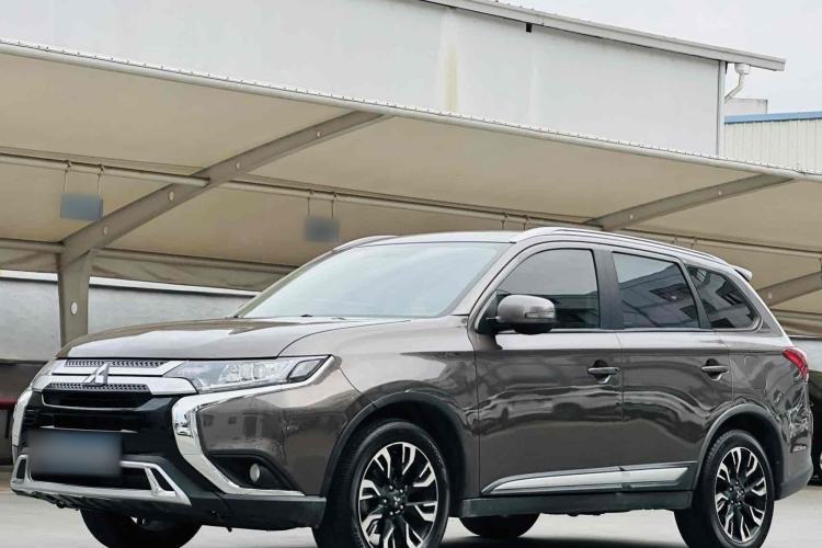 Used Mitsubishi Outlander 2019 2.0L Two-Wheel Drive Comfort Edition 5 Seats China V Standard