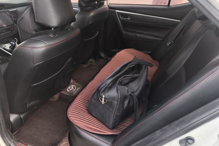 Used Toyota Levin 2017 Revised Dual-Engine 1.8H GS E-CVT Elite Sunroof Version China V Standard