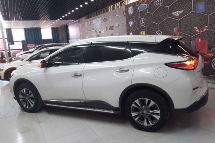 Used Nissan Murano 2021 2.5L XE Two-Wheel Drive Elite Edition Exterior 3