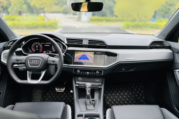 Used Audi Q3 2024 35 TFSI Fashion Dynamic Edition
