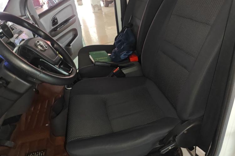 Used King Long Longyao 6 2022 Innovative Hang 38.64 kWh Van Series
