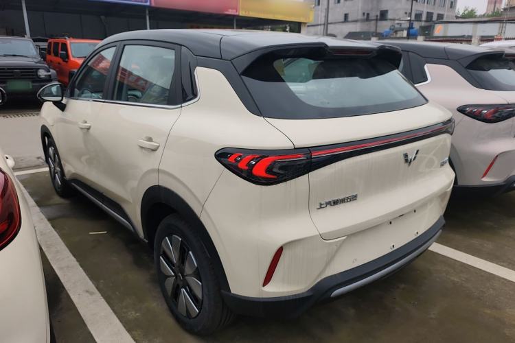 Used Wuling Bingo S 2025 Model 325km Deluxe Edition Rear Left 45 Deg