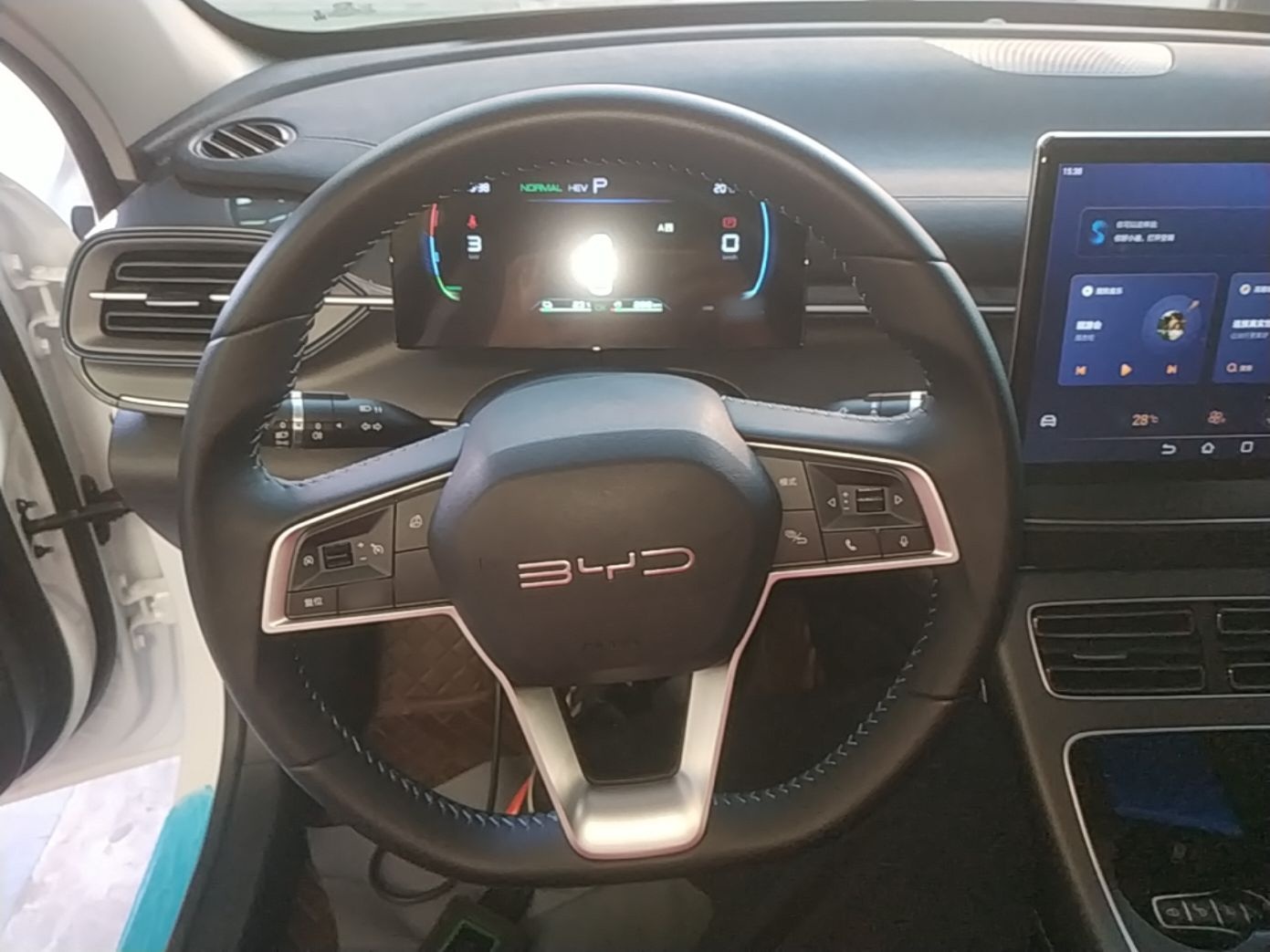 BYD Destroyer 05 2024 HONOR Edition DM-i 55KM Luxury Model — снимка 13